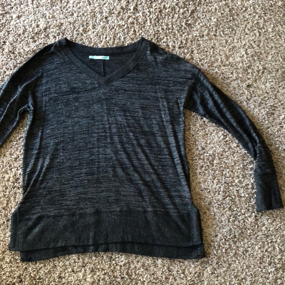 Women’s Lightweight V-Neck Sweater